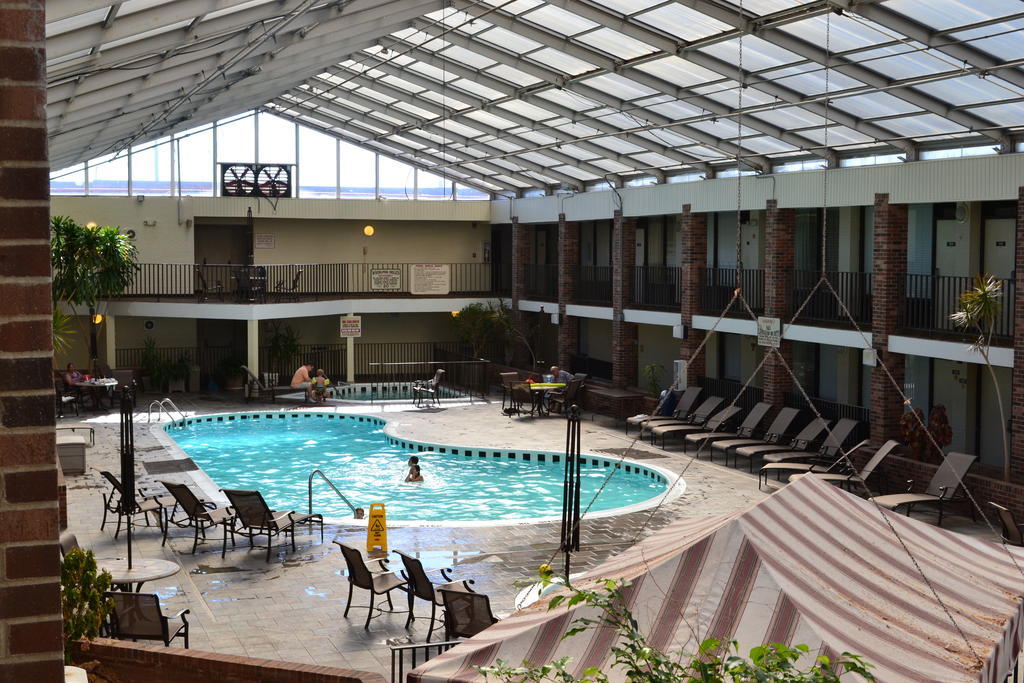 Jameson Inn & Suites Bowling Green Exterior photo