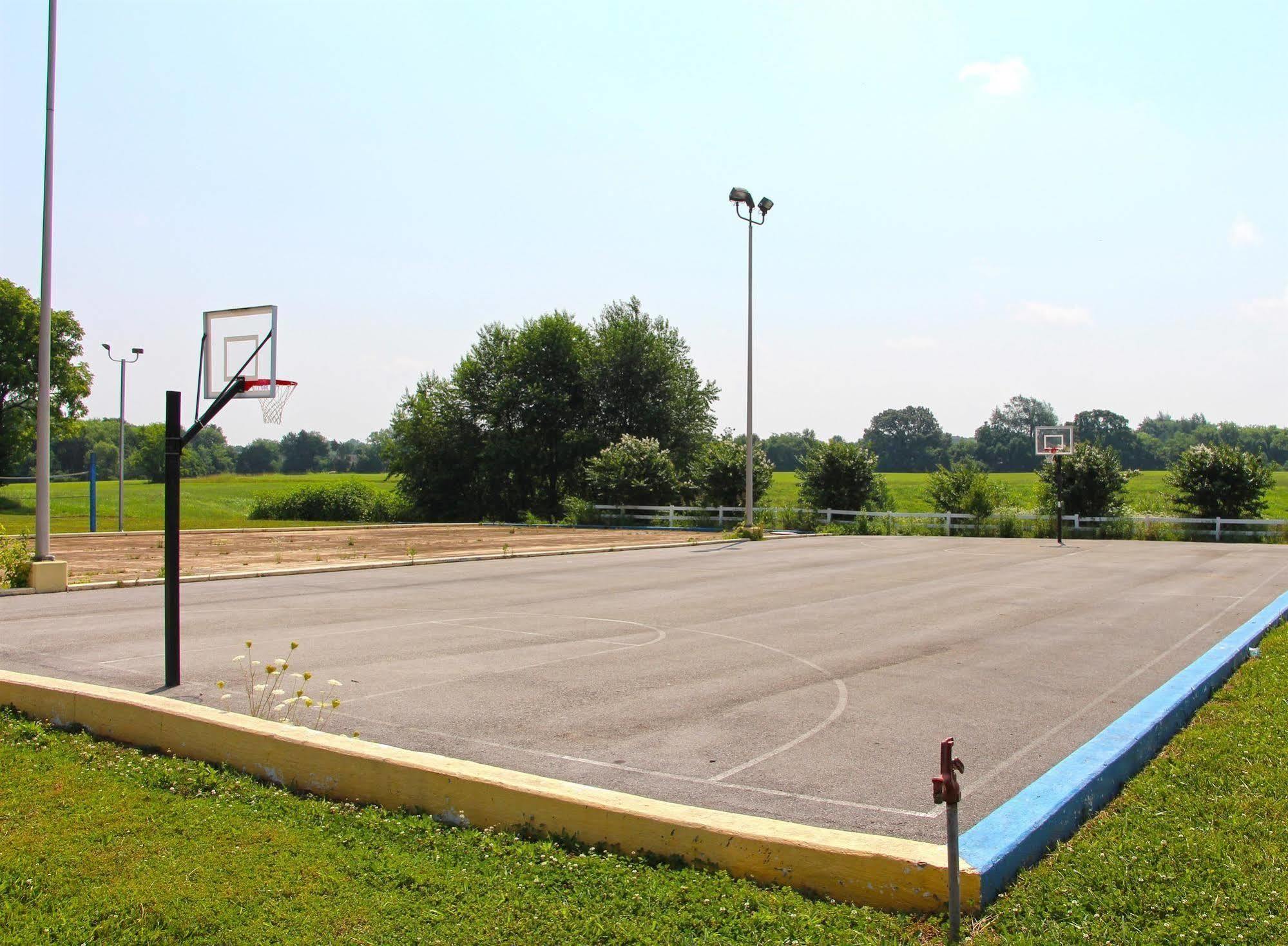 Jameson Inn & Suites Bowling Green Exterior photo